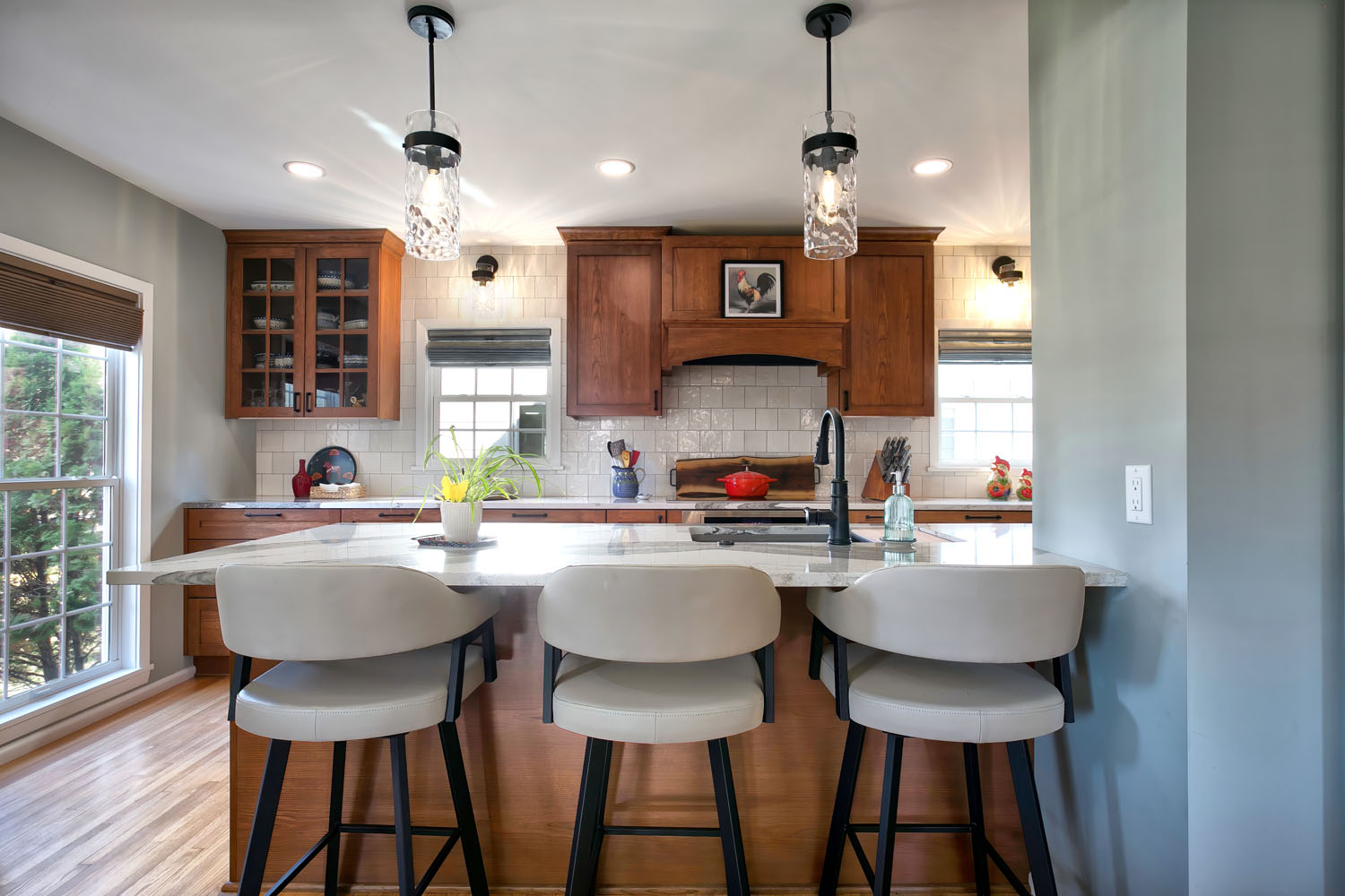 Castle Building & Remodeling, Inc. - Twin Cities Design / Build Remodeling Firm | Project 4039-1 Galley Layout Kitchen