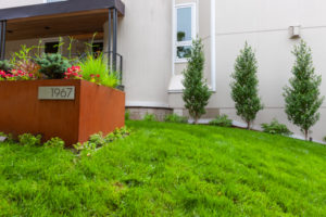 Castle Building & Remodeling, Inc. - Twin Cities Design / Build Firm | Project Project 3419-1 Backyard Living Area Screen Porch Deck Bar LR 26