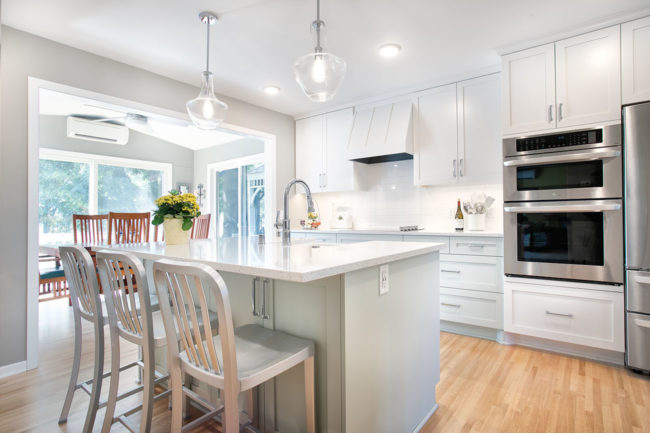 Get inspired by these 2022 kitchen remodeling trends. 